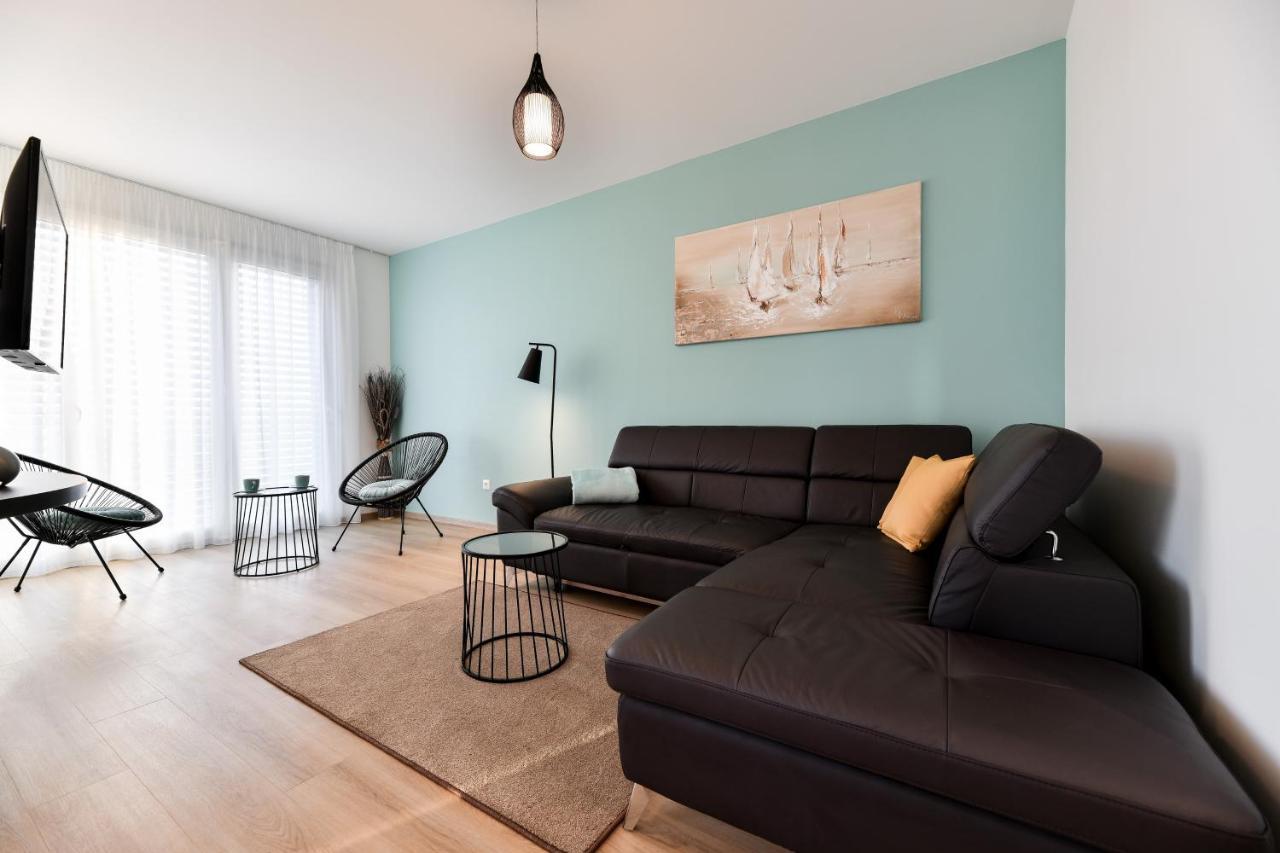 Crowonder Apartments & Rooms Oaza With Heated Swimming Pool And Sauna Turanj Exterior foto