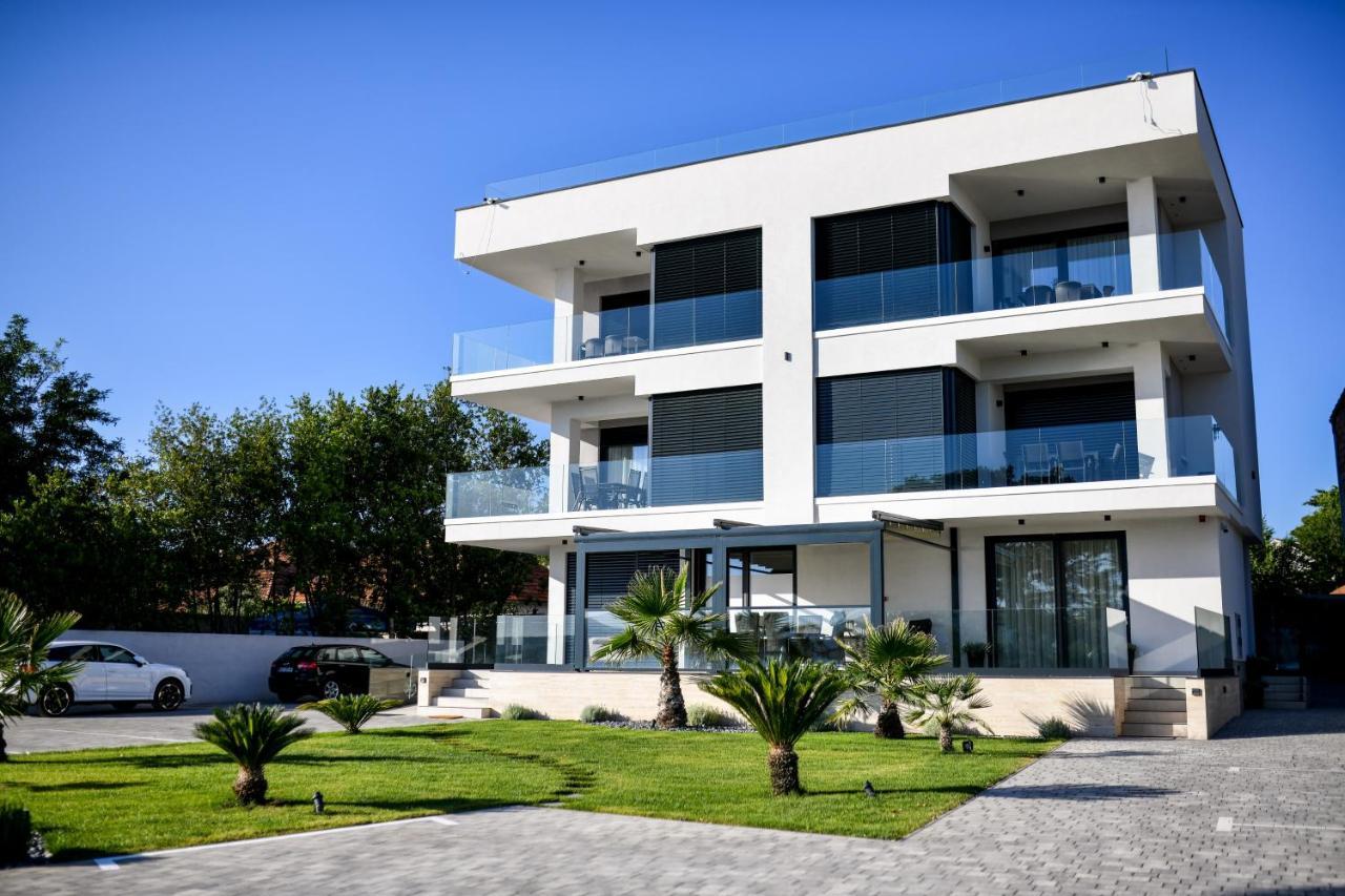 Crowonder Apartments & Rooms Oaza With Heated Swimming Pool And Sauna Turanj Exterior foto
